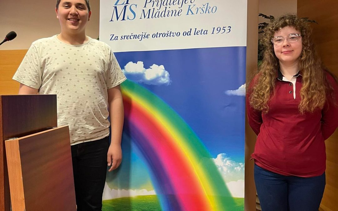 Jakob in Lea na 33. Občinskem otroškem parlamentu